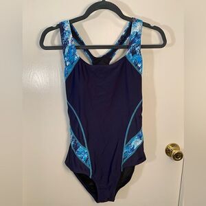 Charmo NWT navy blue/blue patterned SPF 50 one piece swimsuit Size medium